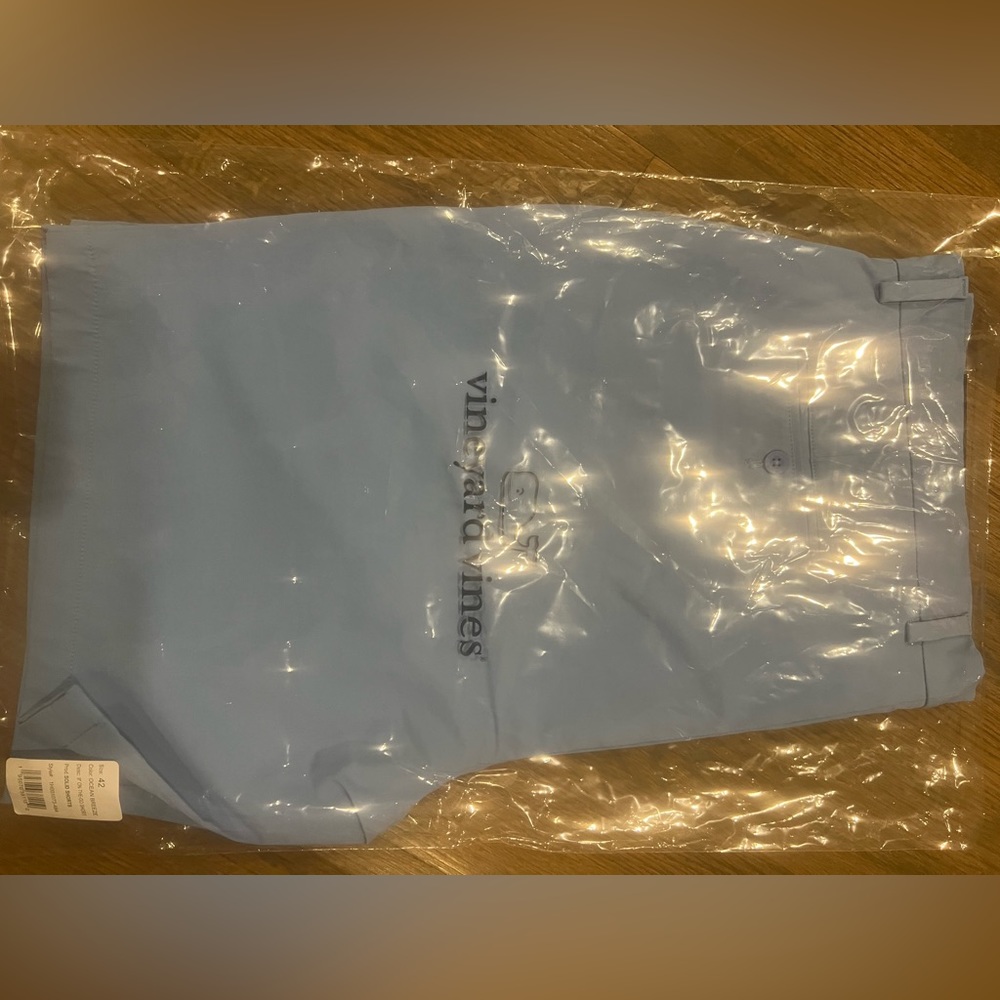 Men’s Vineyard Vines 9” performance shorts